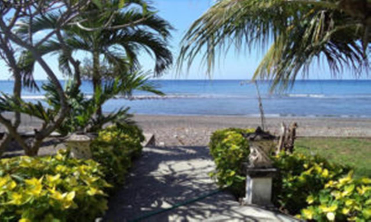 Coral Bay Bungalows Amed  Exterior photo